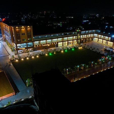 The Bodhi Palace Resort Zewnętrze zdjęcie
