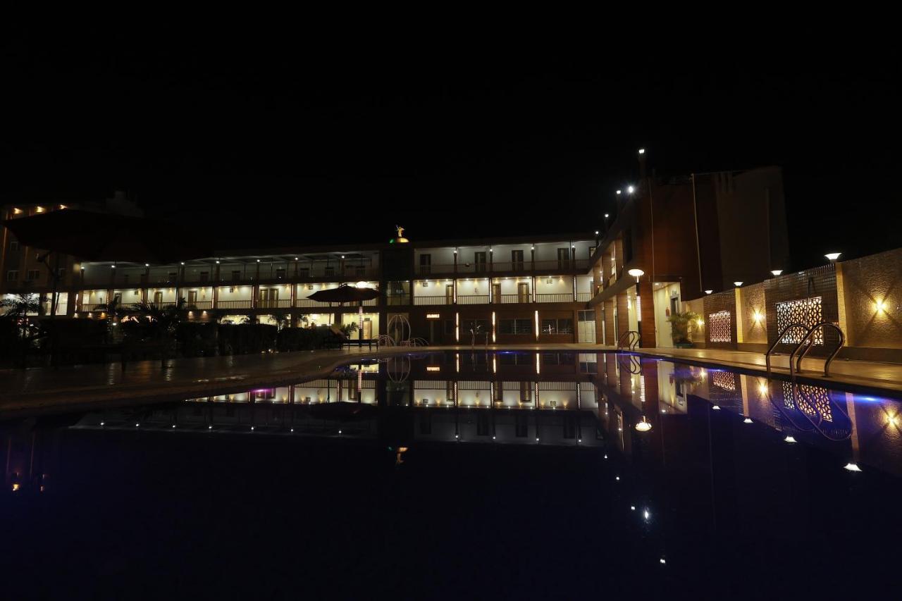 The Bodhi Palace Resort Zewnętrze zdjęcie